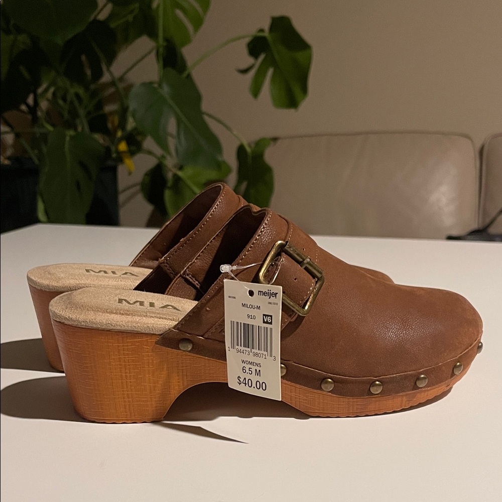MIA Milou Tan Women's Clog with Buckle
